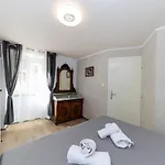 Apartment Varosino *